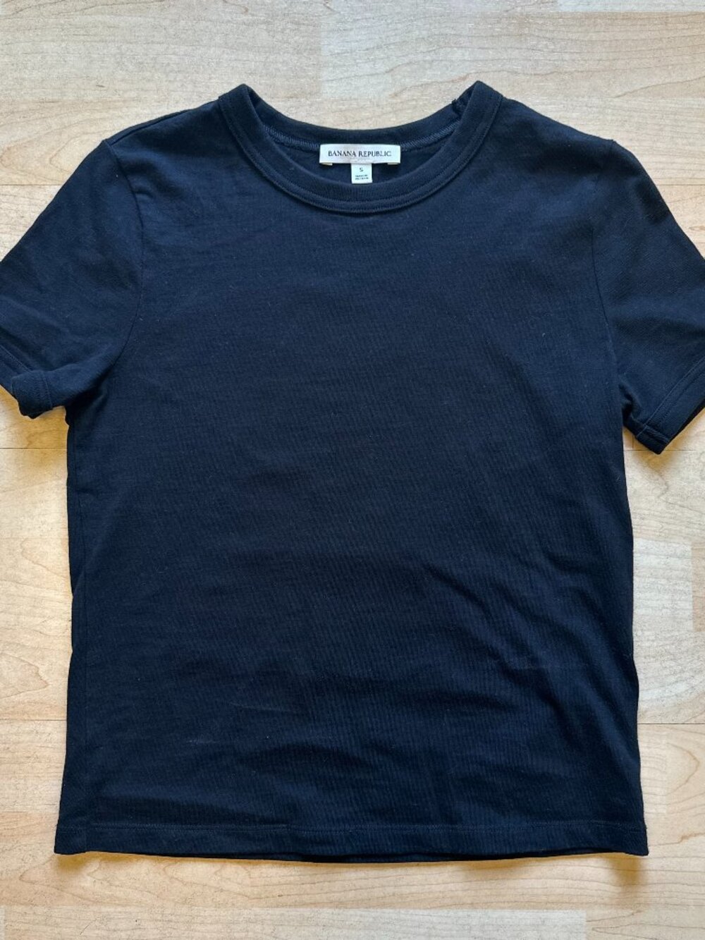 Banana Republic ringer tee - size S (true XS)